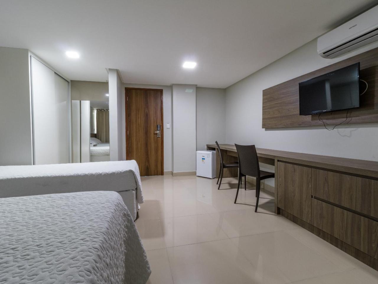 Quarto Triplo com Varanda