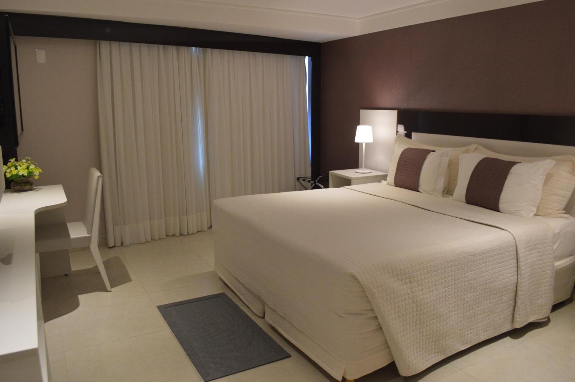 Standard Suite,1473637504:JPEG