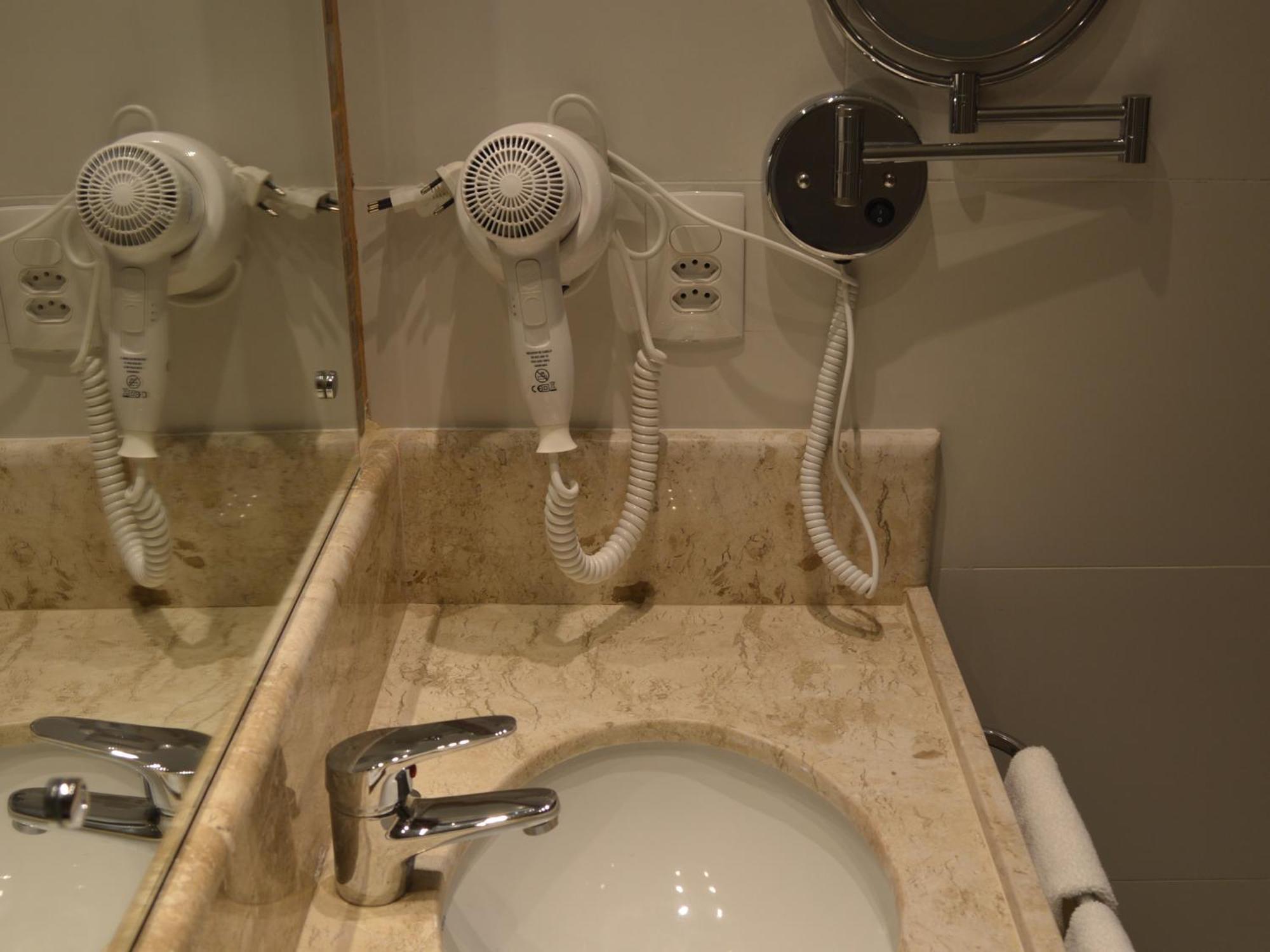 Standard Suite,1473637408:JPEG